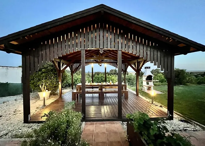 Formosa 6 With Pool By Homing Appartamento *